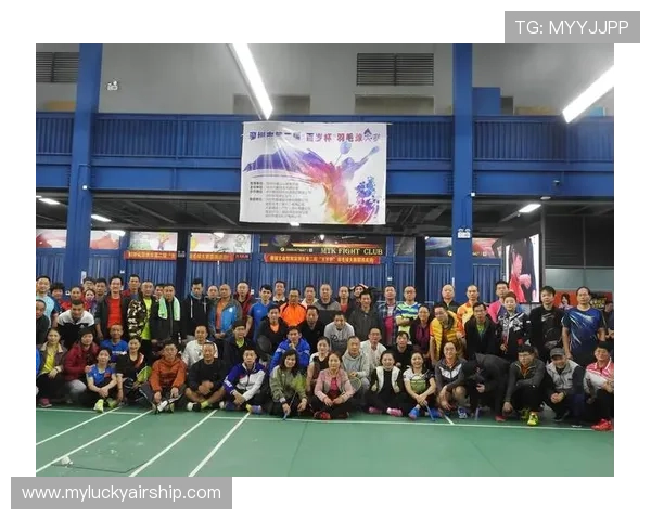 高校羽毛球联赛常态化，培养学生体育兴趣