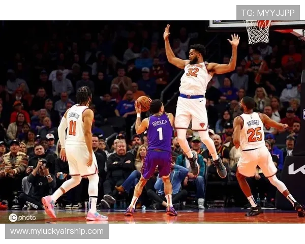 首节战罢活塞30-29领先尼克斯,坎宁安单节12分对飙布伦森 首节战罢活塞30-29领先尼克斯,坎宁安单节12分对飙布伦森